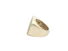 Load image into Gallery viewer, Men's 14kt Yellow Gold Diamond Ring