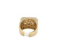 Load image into Gallery viewer, Man's 10kt Yellow Gold Diamond Ring