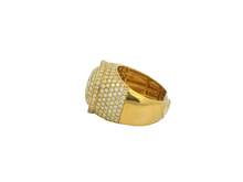Load image into Gallery viewer, Men's 10kt Yellow Gold Diamond Ring