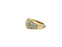 Load image into Gallery viewer, Men's 10kt Yellow Gold Diamond Ring