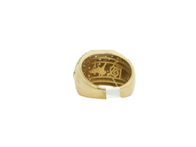 Load image into Gallery viewer, Men's 10kt Yellow Gold Diamond Ring
