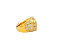 Load image into Gallery viewer, Men's 14kt Yellow Gold Diamond Ring