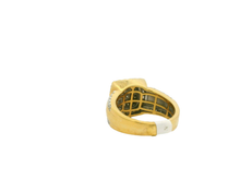 Load image into Gallery viewer, Men's 10kt Yellow Gold Diamond Ring