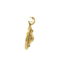 Load image into Gallery viewer, Yellow Gold Pendant with Baguette Cut Diamonds
