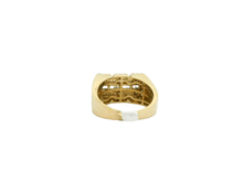 Load image into Gallery viewer, Men&#39;s 10kt Yellow Gold Diamond Ring