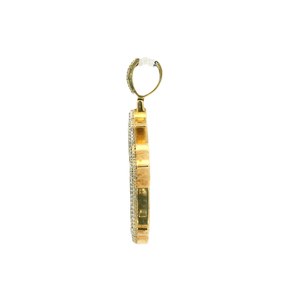 Yellow Gold Pendant with Baguette Cut Diamonds