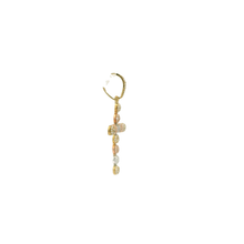 Load image into Gallery viewer, Yellow Gold Pendant with Round Brilliant Cut Diamonds