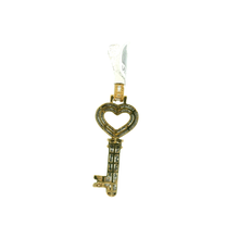 Load image into Gallery viewer, Yellow Gold Pendant with Baguette-Cut Diamonds