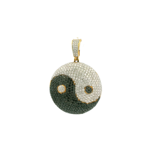 Load image into Gallery viewer, Yellow Gold Pendant with Round Cut Diamonds