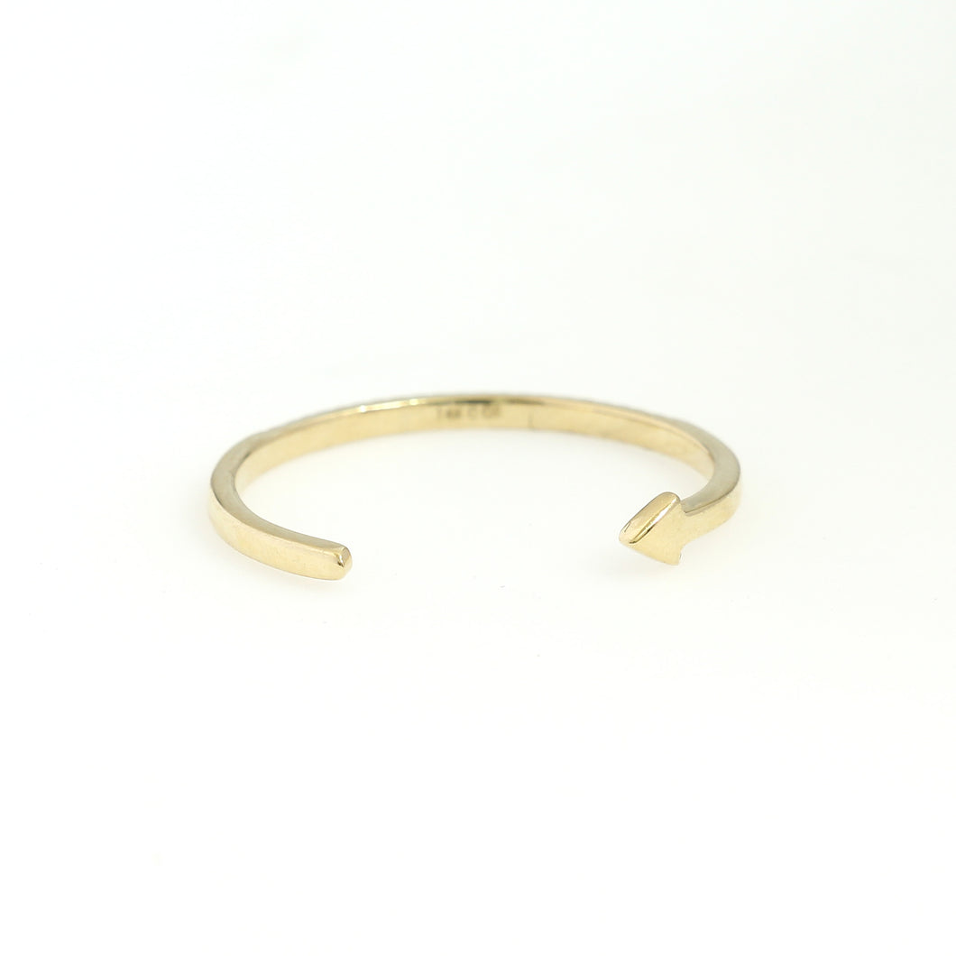 14K Yellow Gold Arrow Band Ring 0.04 Ctw